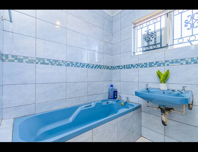 3 BEDROOM HOUSE FOR SALE IN SOUTHGATE